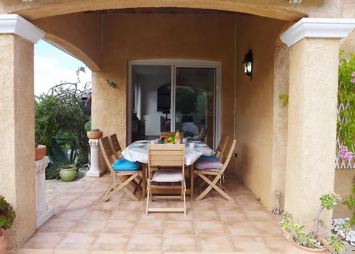 Les Galandos By Interhome Vila Saint Aygulf